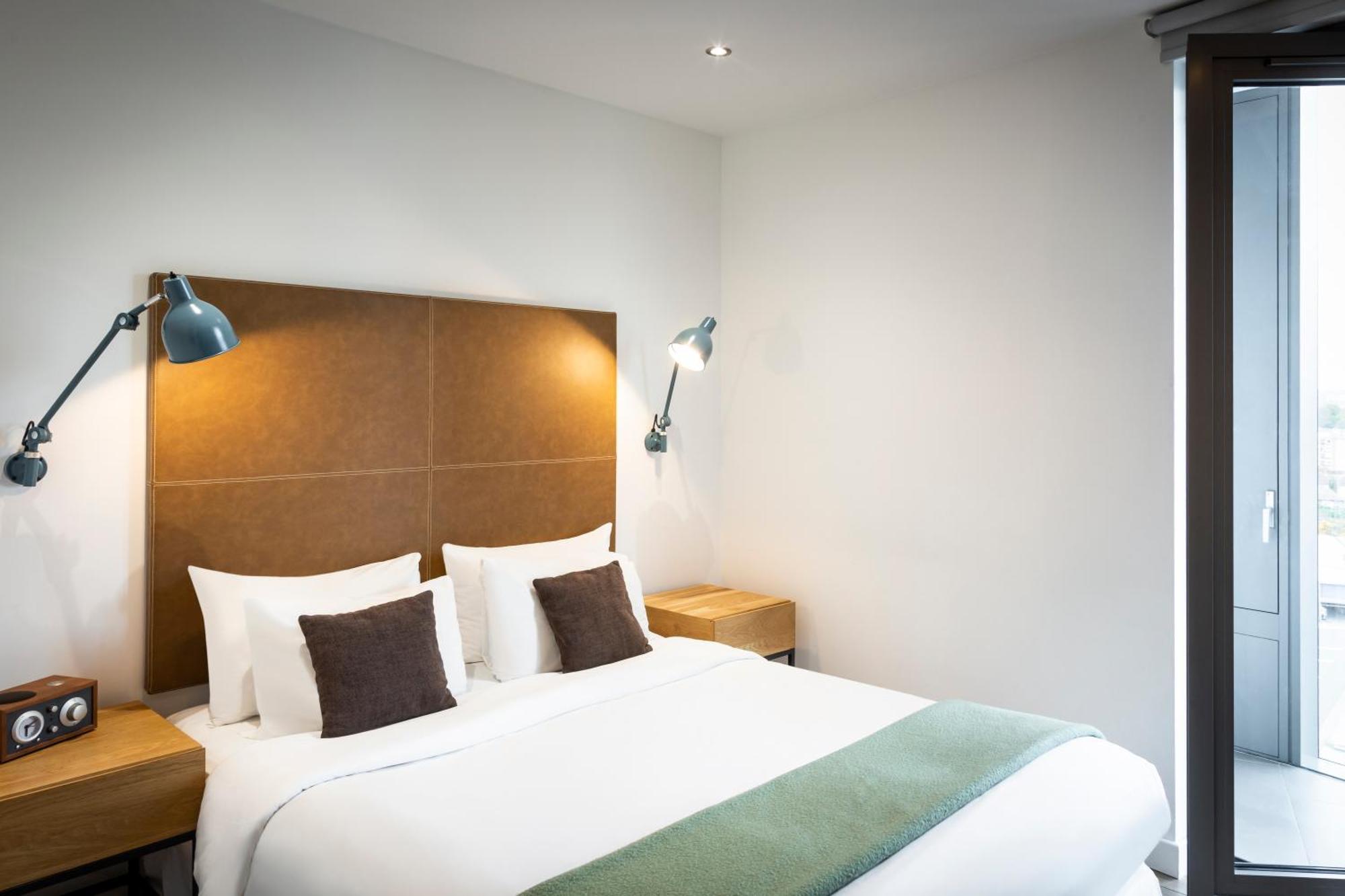 One-Bedroom Apartment,1223949067:JPEG